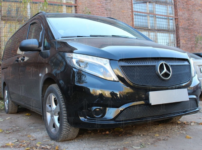 Mercedes-Benz V-Klasse (15–) Защита радиатора Premium, чёрная, верх